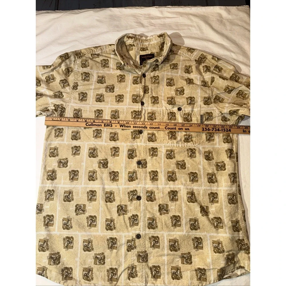Vintage Woolrich Deer Print‎ Novelty Print Button Front Tan Shirt Large